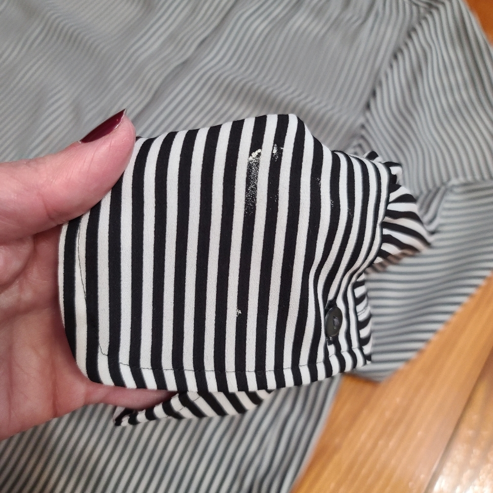 🦋Sale🦋4/$25Ann Taylor Factory Button Down Blouse - Picture 12 of 12